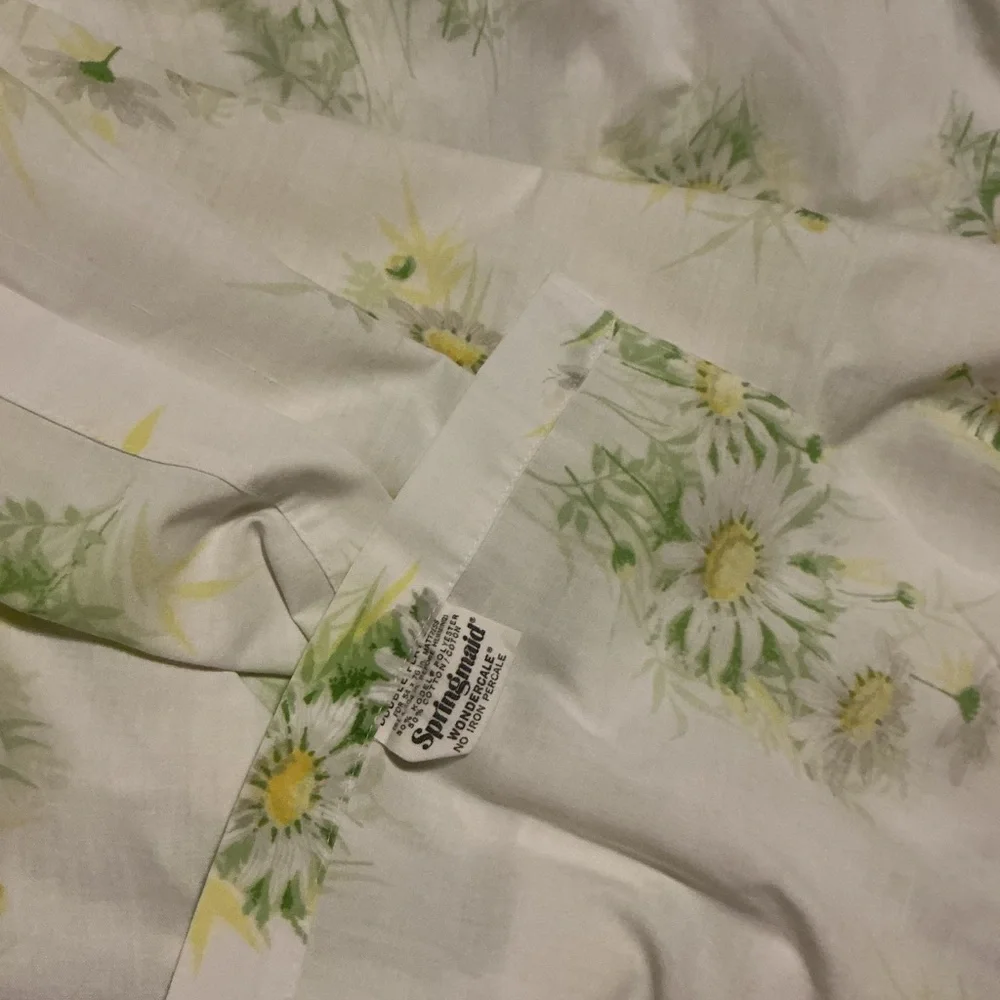 Vintage Springmaid Daisy Sheet Set